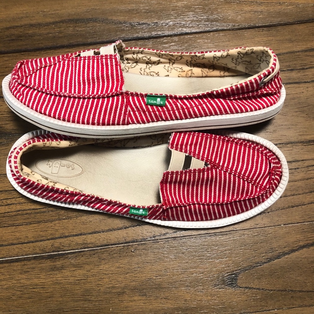 Sanuk slip on shoes red and off white striped